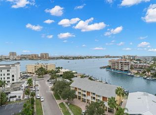 255 Dolphin Pt PH 11, Clearwater, FL 33767