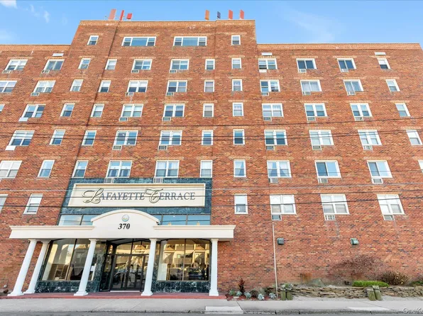 370 W Broadway #5K, Long Beach, NY 11561