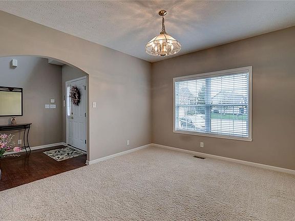 3rd image of 4471 Fullcry Cir