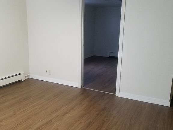 5th image of 612 Middlebury St APT B