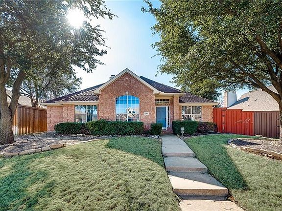2nd image of 8301 Emerald Glen Ln