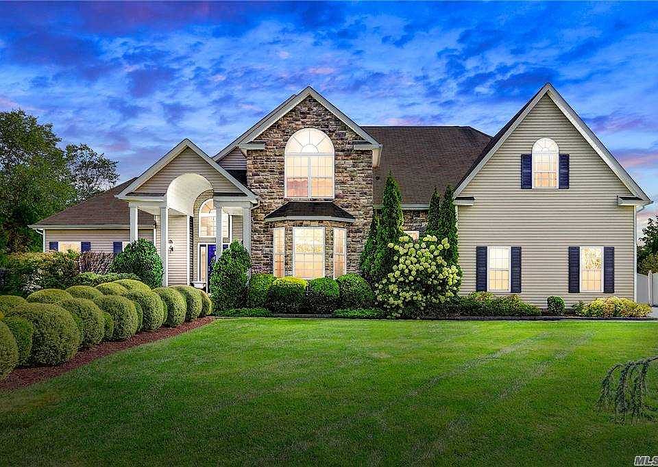 1st image of 52 Sherwood Dr