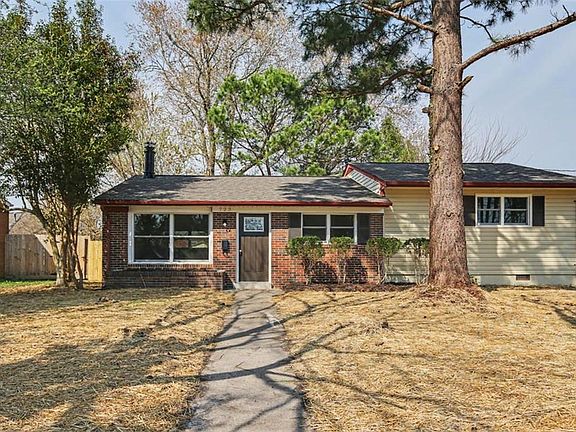 4th image of 723 Spruce Rd