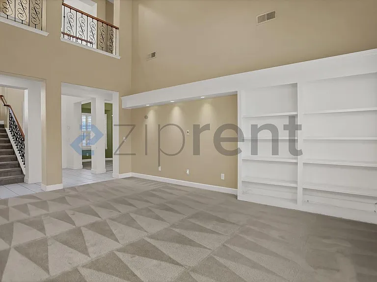 5743 W Chennault Ave — Photo 4
