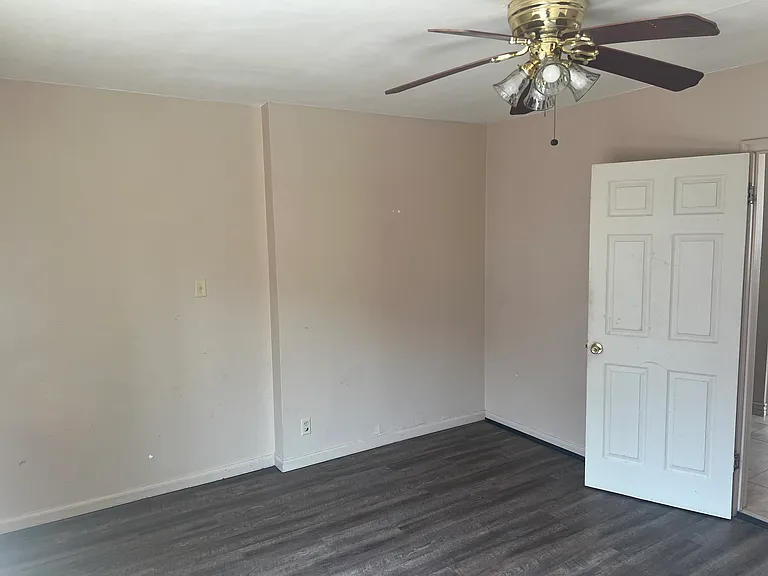 124 N 2nd Ave #8 — Photo 12
