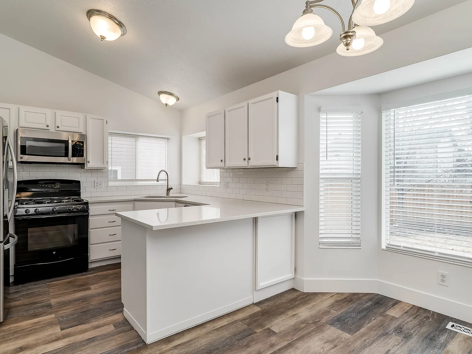 5445 W Aristada Ave — Photo 4