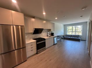 13238 105th Ave #306, Surrey, BC V3T1Y9