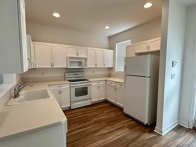 4354 Grove Park Dr — Photo 7