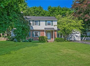 15 Keswick Rd, Rochester, NY 14609