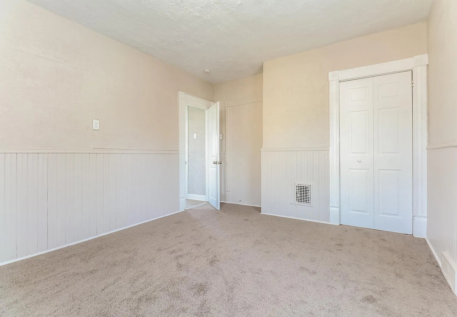 3 bed, 2.0 bath, 1853 sqft, $1,184 — Photo 4