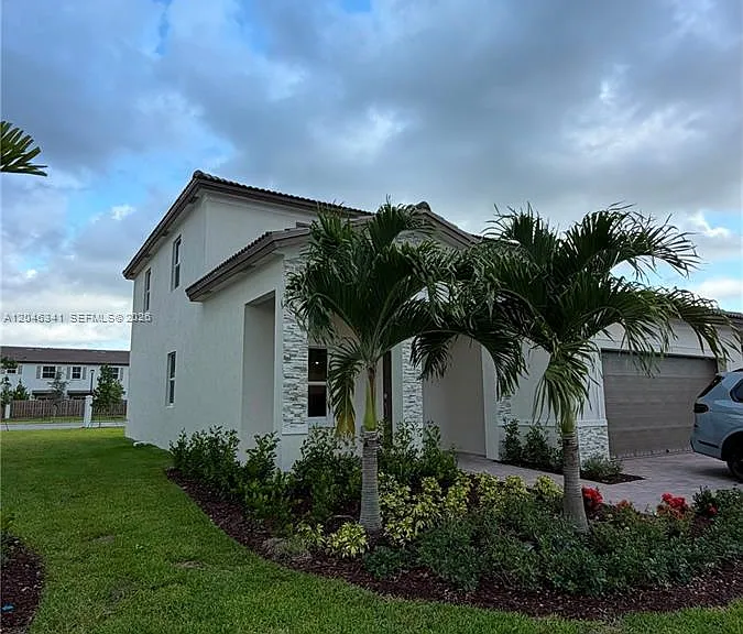 2475 SE 29th Dr — Photo 1