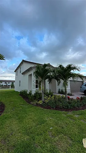 2475 SE 29th Dr Photo 1