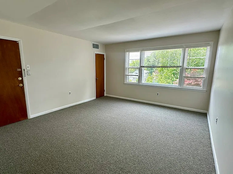 117 Elm Ave — Photo 12