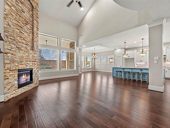 4th image of 12907 Arlington Meadows Ln
