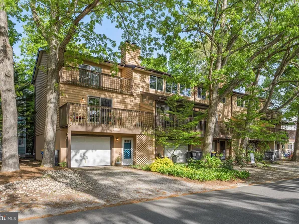 16 Canal St, Rehoboth Beach, DE 19971