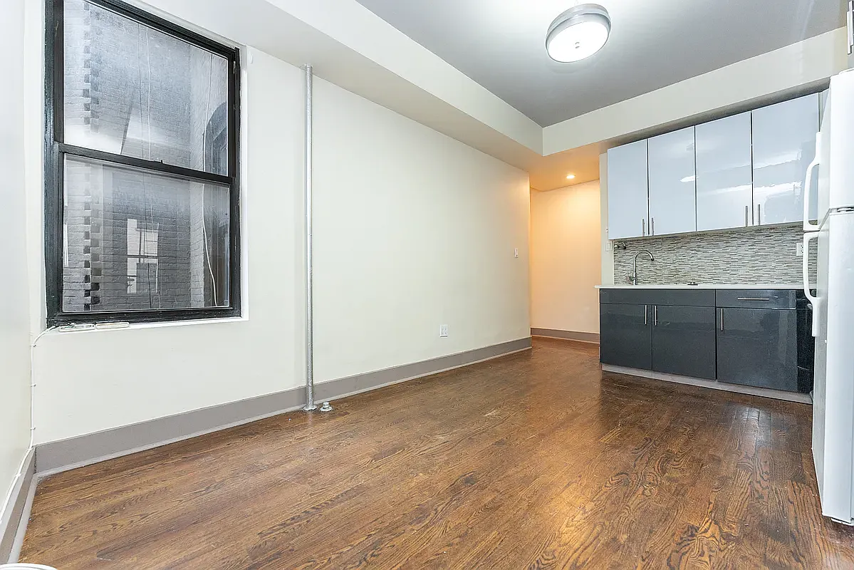 Building Photo - 1223 Bushwick Ave #5A