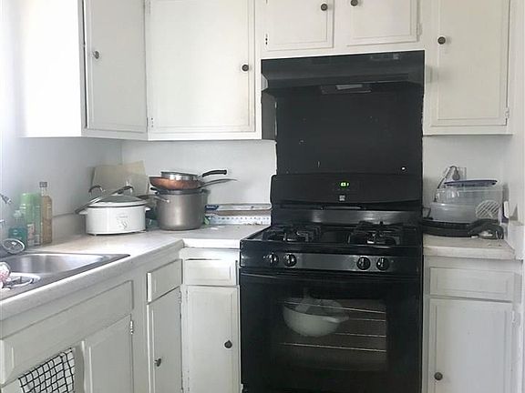 5th image of 728 El Creston Cir