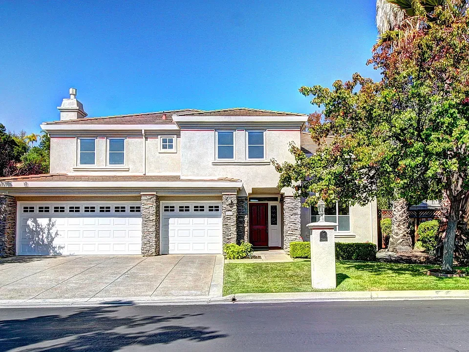 5370 Ligurian Dr