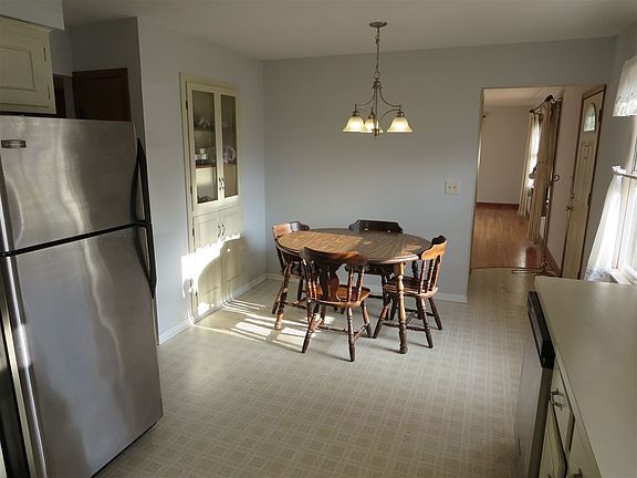 5th image of 1210 Lanewood Dr