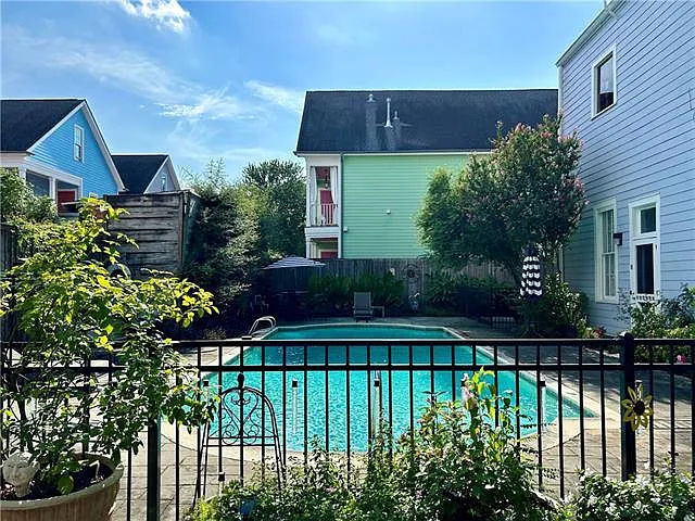 804 Spain St — Photo 24