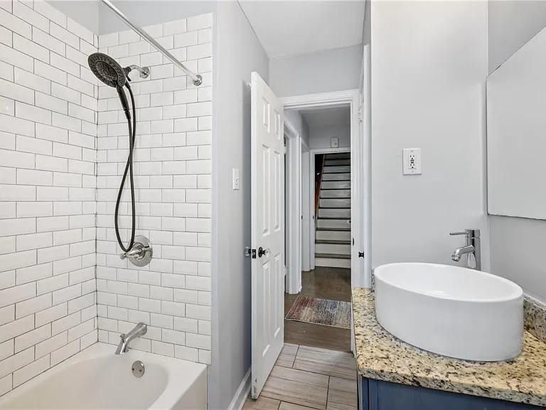 1649 Beecher St SW — Photo 14