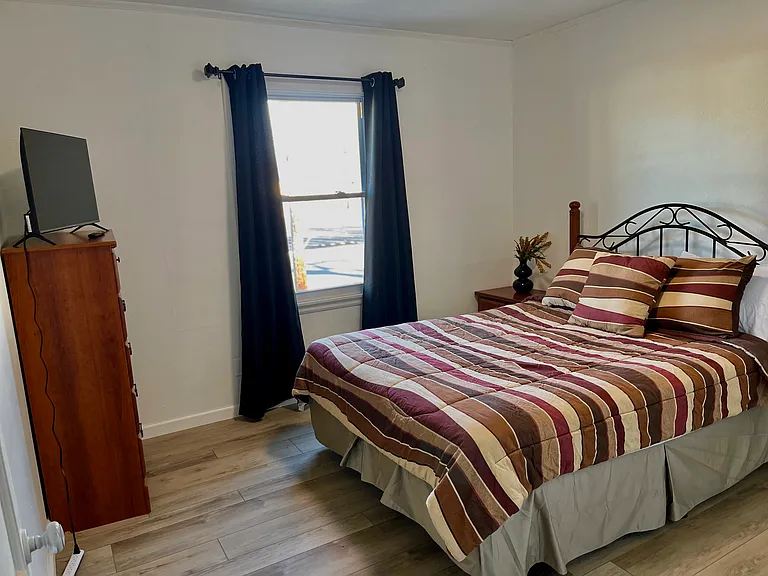 522 Crestview Ct — Photo 3