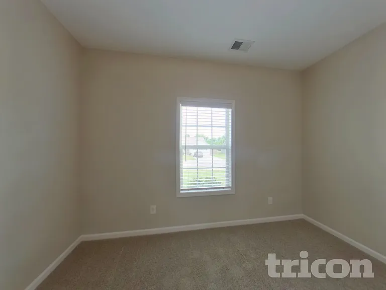 812 Ellyson Dr — Photo 13