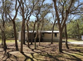 212 Magnolia Rd, Hawthorne, FL 32640