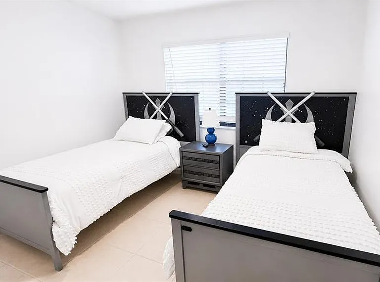 Treetops Dr — Photo 16