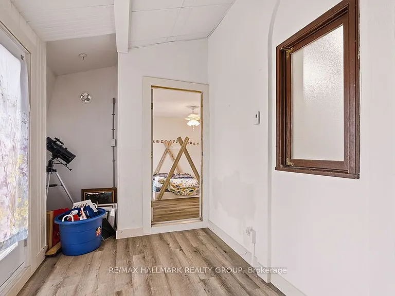 67 Grady Cres — Photo 35