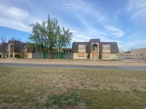 1627 S 17th St, Chickasha, OK 73018