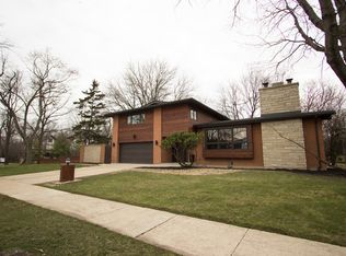 2343 Robertson Ln, Flossmoor, IL 60422