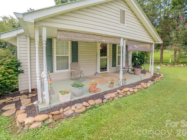 4023 Junior Henry St, Morganton, NC 28655