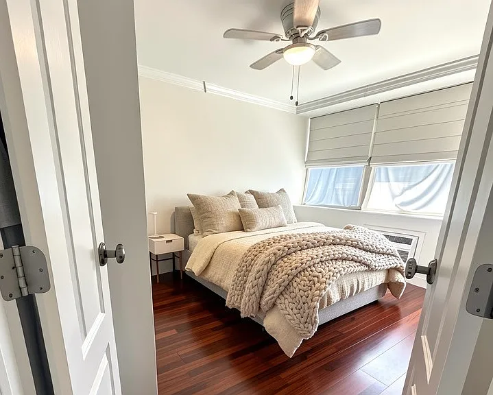 253 E Delaware Pl #21F — Photo 11