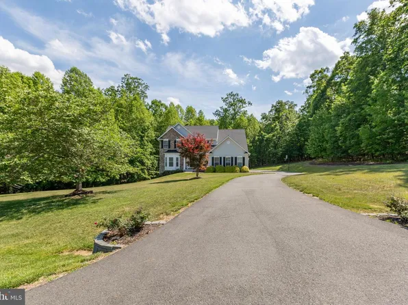 425 Gentle Breeze Cir, Fredericksburg, VA 22406