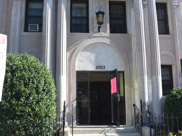 2003 Commonwealth Ave, Brighton, MA