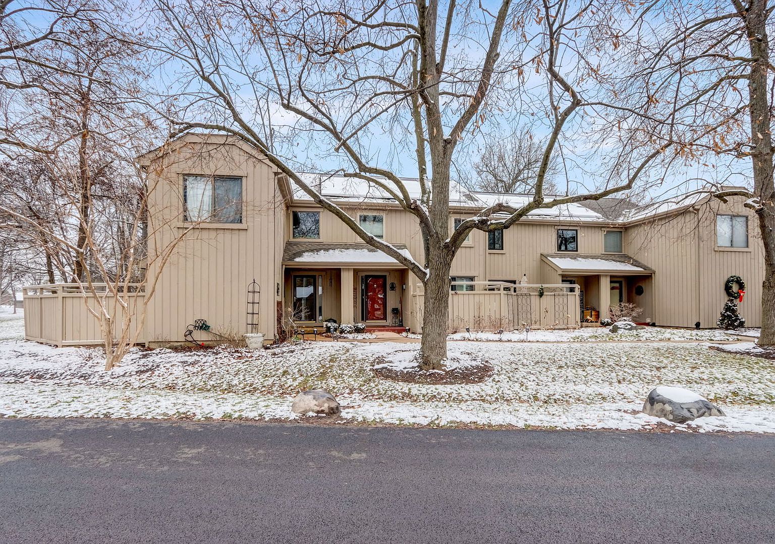 571 Old Barn Rd, Lake Barrington, IL 60010 MLS 11955248 Zillow