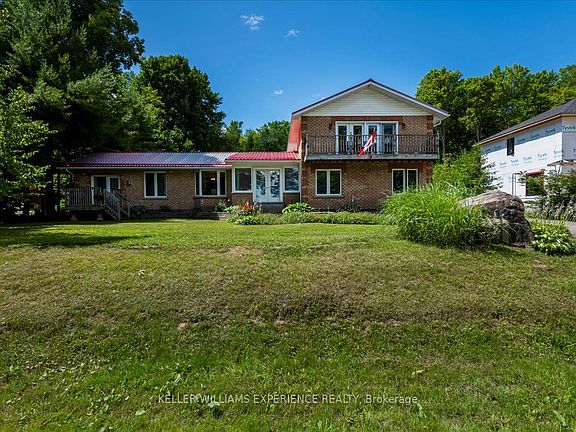 3rd image of 1512 Champlain Rd