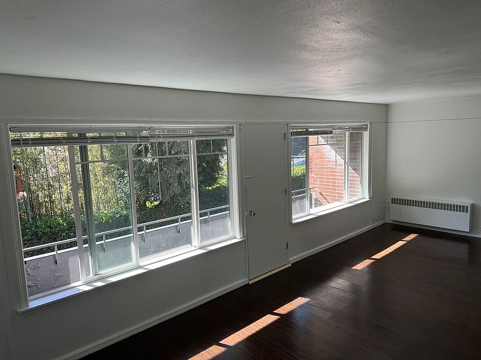 1st image of 1717 E Jefferson St #203
