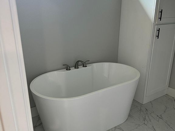 5th image of 3216 Hillstone Ave