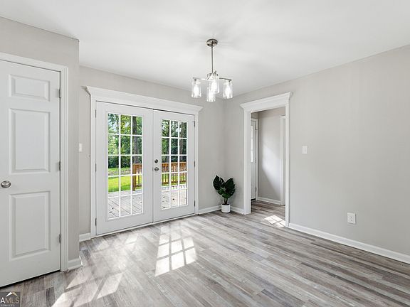 5th image of 131 Bea Rd