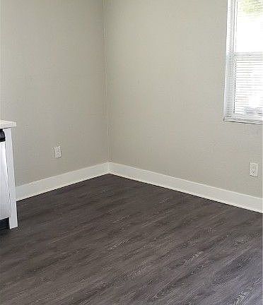 3rd image of 1405 E Clark Ave #B