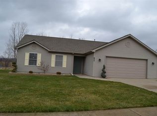 600 W Follett Ln, Fremont, IN 46737