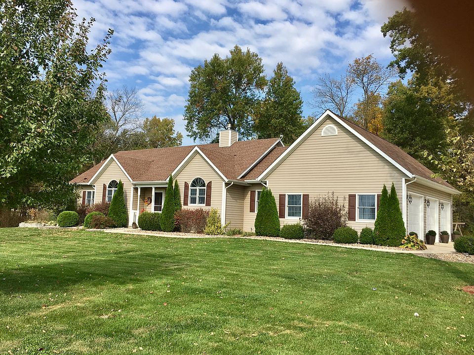 1st image of 724 Deerwood Trl