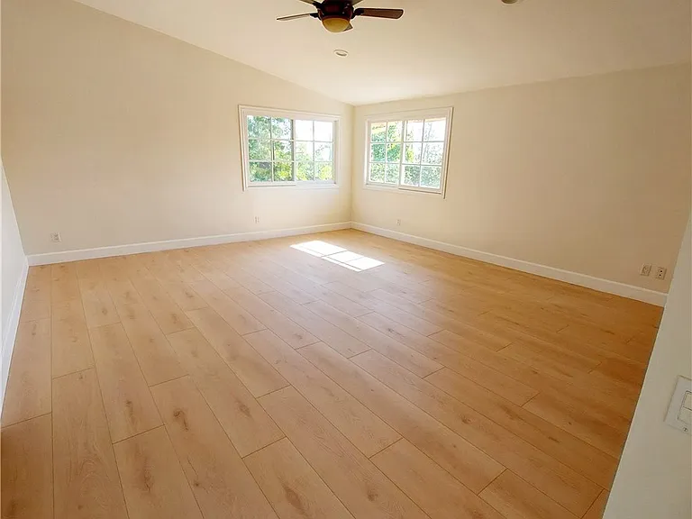 16545 Park Lane Cir — Photo 21