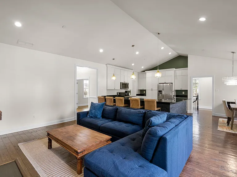17601 Crystal Spring Ter — Photo 13
