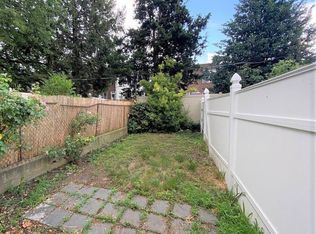 60-23 54th St #1R, Maspeth, NY 11378