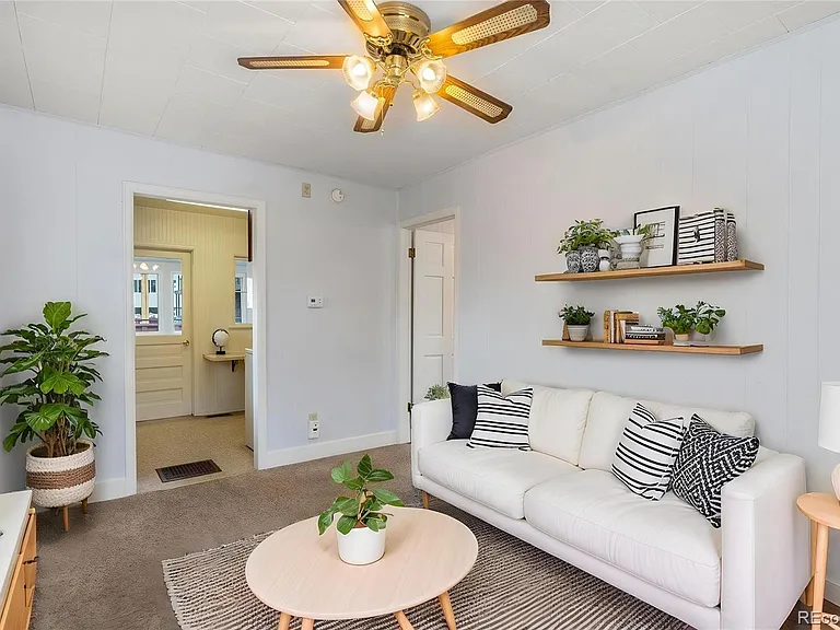 1711 S Cascade Ave — Photo 3