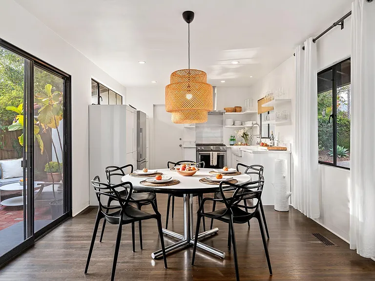 116 E Constance Ave — Photo 7
