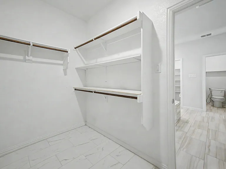 6862 Mistley Park — Photo 21